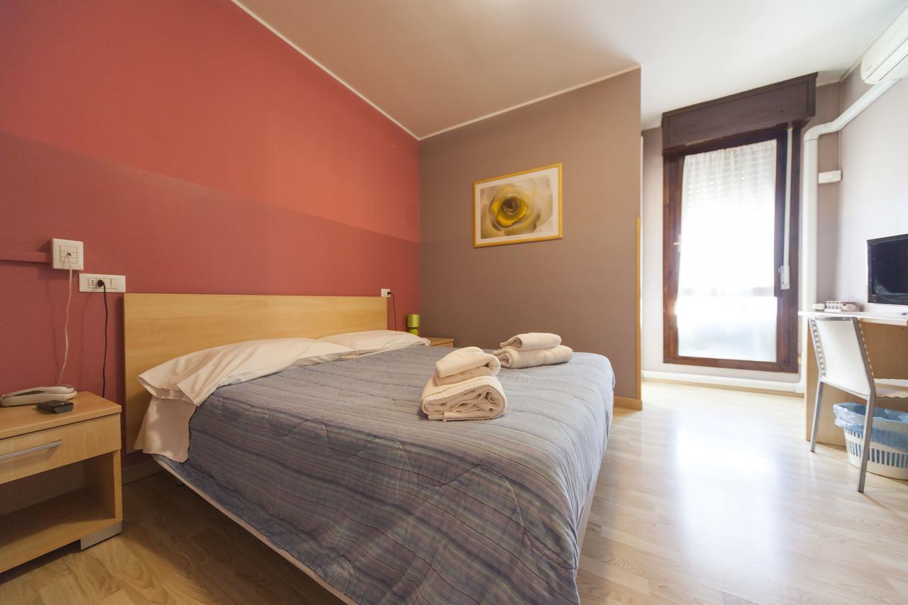 Hotel Albi Stezzano Esterno foto